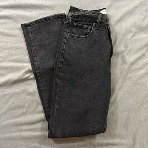 Black Abercrombie - Abercrombie & Fitch
The 90s Slim Straight
Ultra High Rise